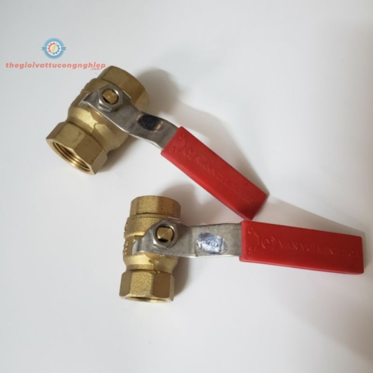 Van khóa đồng tay gạt ren trong 27